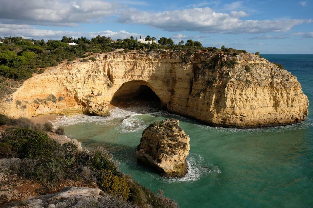 Peaceful & Spacious Apt With Parking & Queen Bed Carvoeiro  Eksteriør bilde