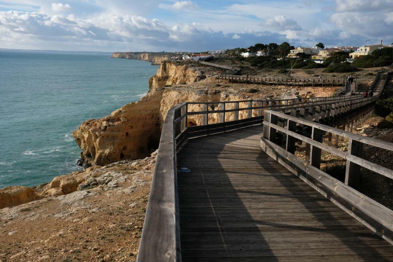 Peaceful & Spacious Apt With Parking & Queen Bed Carvoeiro  Eksteriør bilde